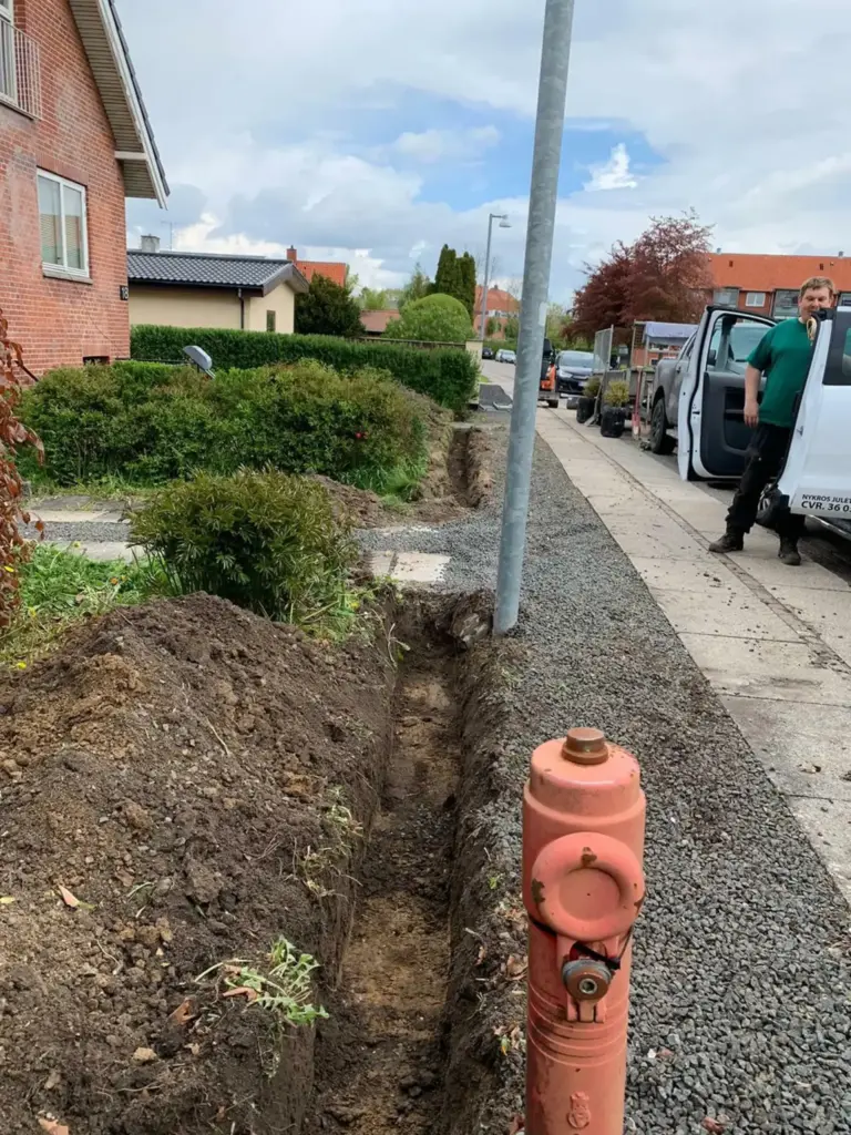 Gravearbejde ved bolig – klargøring til hæk eller haveprojekt i Nordsjælland